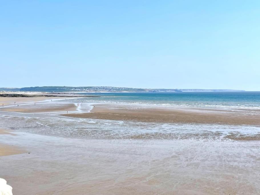 Luxury Porthcawl Large Spacious 2 Bedroom Apt, Garden, Prime Location Dış mekan fotoğraf